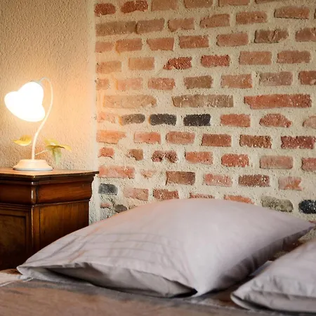 Holiday home Le Chevreuil Hameau Des Damayots Montbeugny